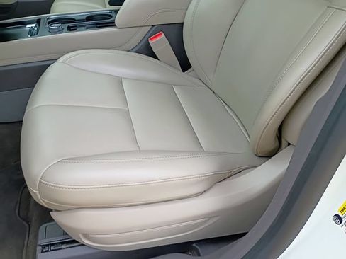 Used 2021 Lincoln Corsair FWD w/ Convenience Package image 28