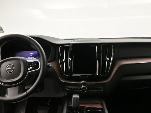 Used 2023 Volvo XC60 B5 Plus w/ Climate Package image 12