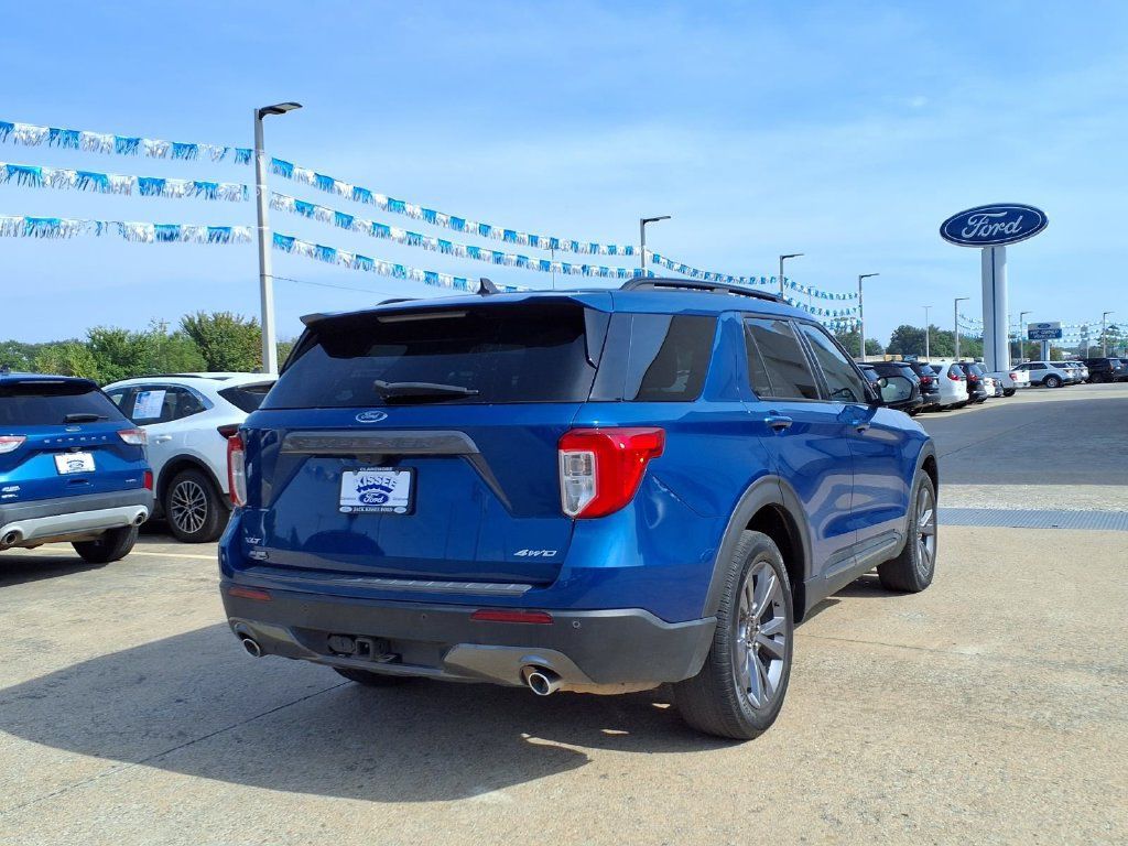 Used 2023 Ford Explorer XLT w/ Equipment Group 202A AWD/4WD image 20