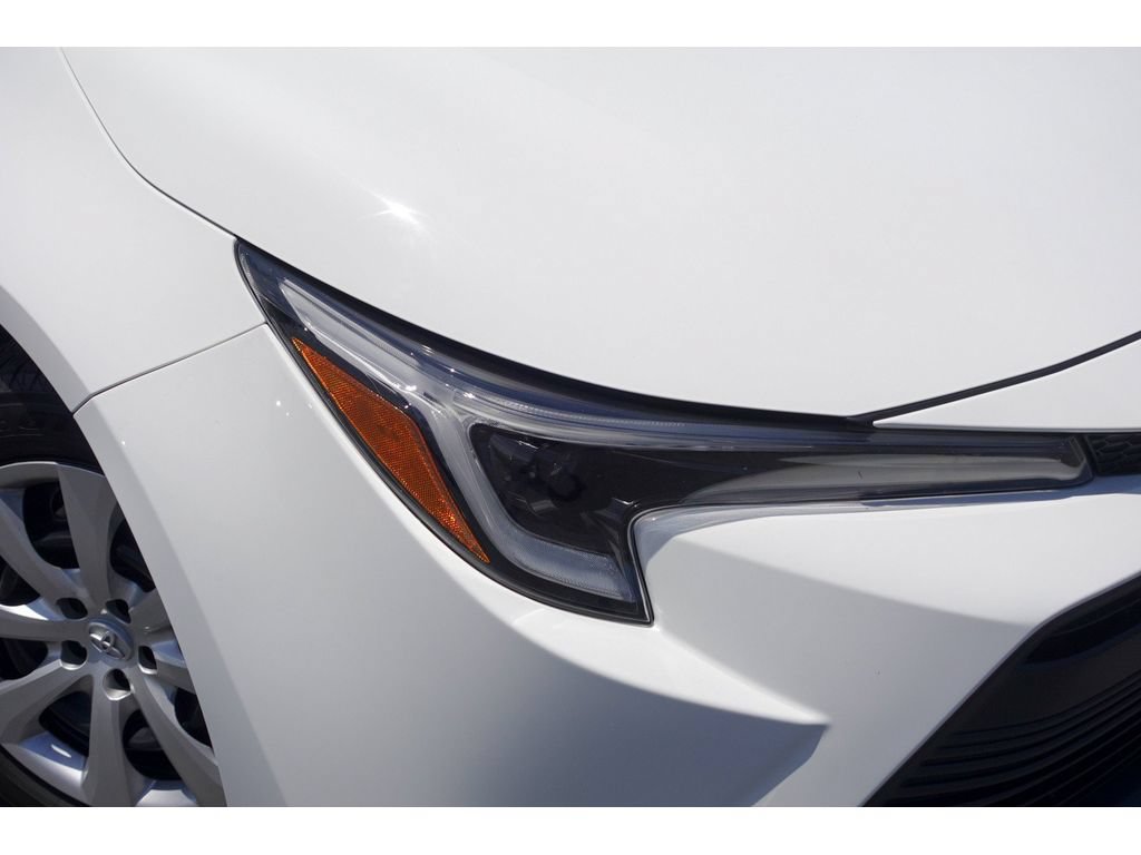 Certified 2024 Toyota Corolla LE FWD image 2