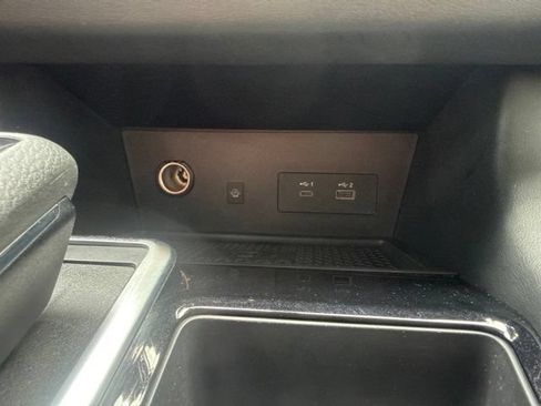 Used 2023 Nissan Pathfinder SL w/ Black Appearance Package FWD image 32