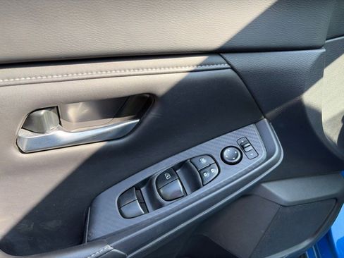 Used 2024 Nissan Sentra SV FWD image 12