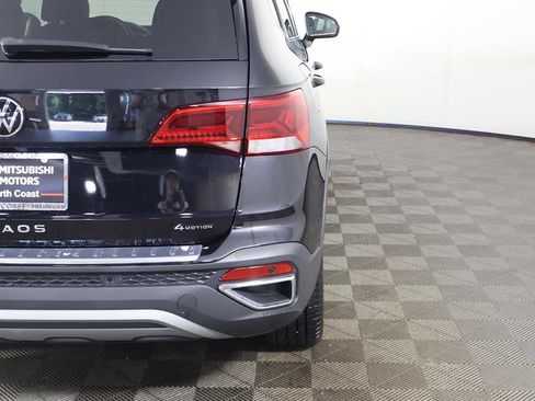 Used 2023 Volkswagen Taos SEL AWD/4WD image 18