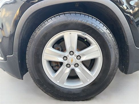 Used 2020 Chevrolet Trax LT w/ LT Convenience Package image 36