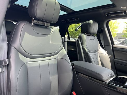 New 2025 Land Rover Range Rover Sport Dynamic SE AWD/4WD image 12