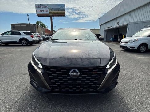Used 2024 Nissan Altima 2.5 SR w/ SR Premium Package FWD image 5