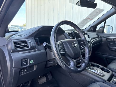 Used 2022 Honda Pilot TrailSport image 12