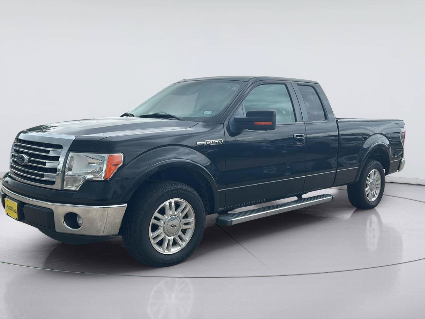 Used 2013 Ford F150 Lariat w/ Mid Equipment Group RWD image 1
