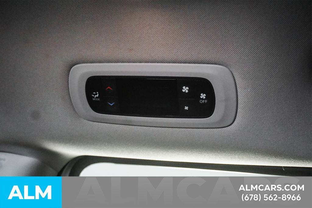 Used 2023 Chrysler Voyager LX FWD image 34