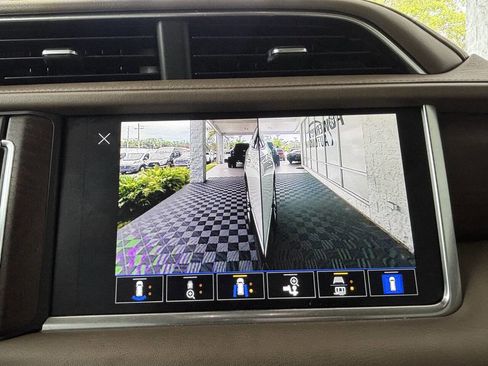 Used 2022 GMC Yukon Denali AWD/4WD image 22