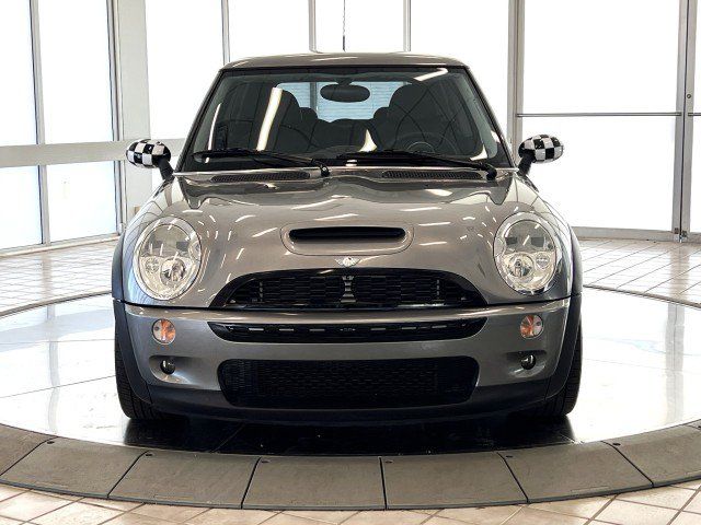 Used 2004 MINI Cooper S FWD image 2