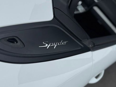Certified 2021 Porsche 718 Boxster Spyder w/ Light Design Package RWD image 36