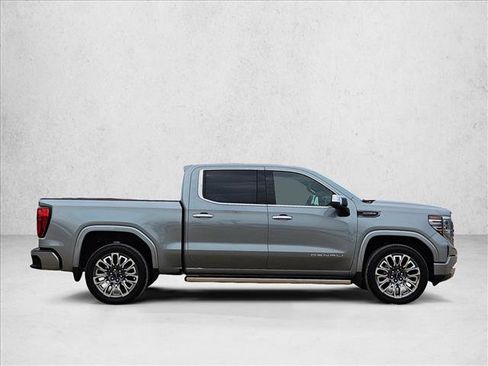 Used 2025 GMC Sierra 1500 Denali Ultimate AWD/4WD image 4