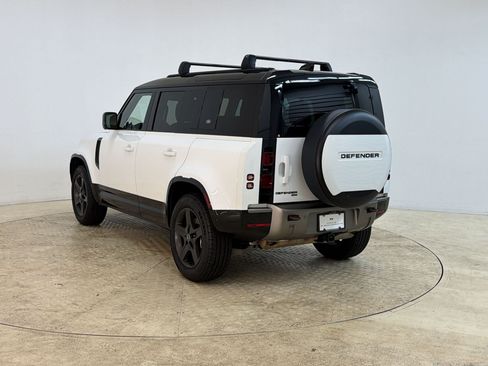 Used 2022 Land Rover Defender 110 X-Dynamic SE AWD/4WD image 3