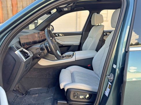 Used 2025 BMW X5 sDrive40i w/ Climate Comfort Package RWD image 17