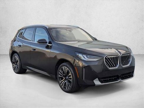 Certified 2025 BMW X3 xDrive30i w/ Convenience Package image 3