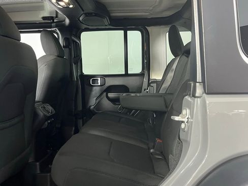 Used 2023 Jeep Wrangler Unlimited image 29