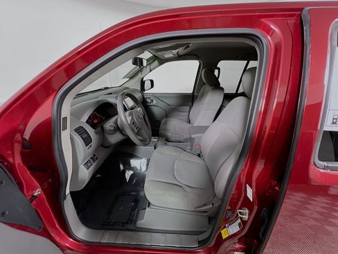 Used 2019 Nissan Frontier SV image 15