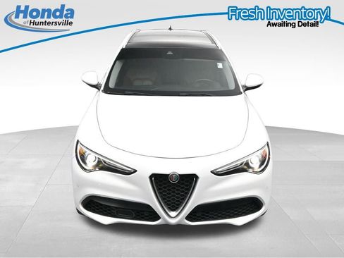 Used 2018 Alfa Romeo Stelvio AWD image 31