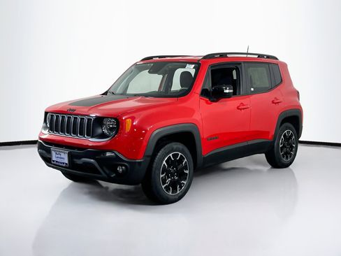 Used 2023 Jeep Renegade Latitude image 1