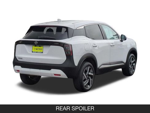 Used 2025 Nissan Kicks SV FWD image 9
