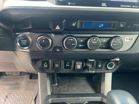 Used 2021 Toyota Tacoma TRD Off-Road w/ TRD Premium Off Road Package AWD/4WD image 16
