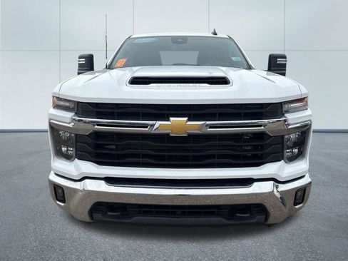 Used 2024 Chevrolet Silverado 2500 LT AWD/4WD image 6