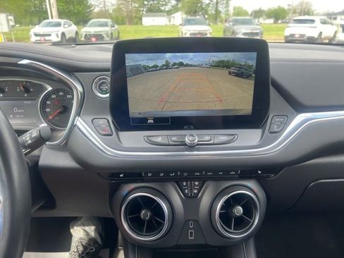 Used 2023 Chevrolet Blazer LT FWD image 19