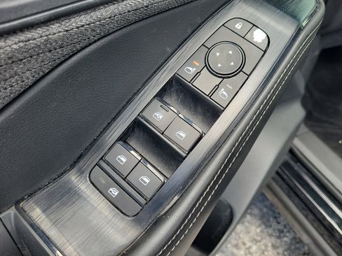 Certified 2022 Nissan Rogue SV FWD image 10