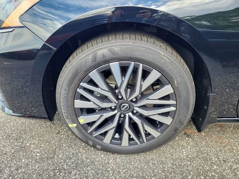 New 2026 Nissan Altima 2.5 SV FWD image 5