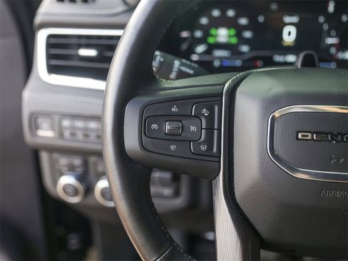 Used 2023 GMC Yukon Denali Ultimate image 20