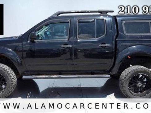 Used 2012 Nissan Frontier SV AWD/4WD image 2