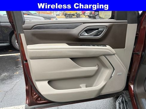 Used 2022 GMC Yukon SLT w/ SLT Premium Package image 21