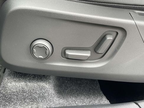 New 2026 Volvo XC40 B4 Plus w/ Protection Package Premier image 9