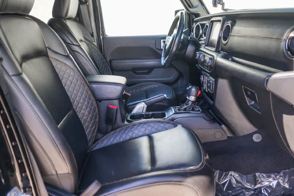 Used 2022 Jeep Wrangler Unlimited Sahara AWD/4WD image 18