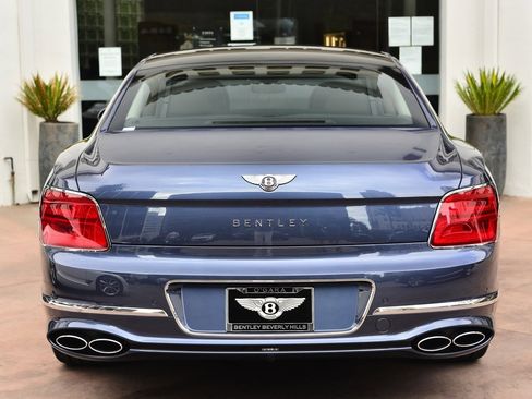 Used 2021 Bentley Flying Spur V8 image 10