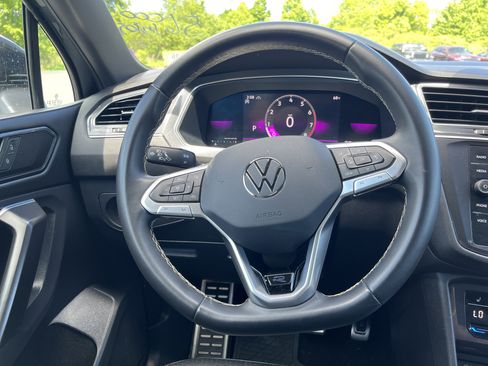 Used 2023 Volkswagen Tiguan SE R-Line AWD/4WD image 27
