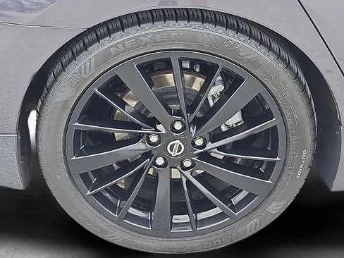 Used 2021 Nissan Maxima Platinum w/ 40th Anniversary Package image 8