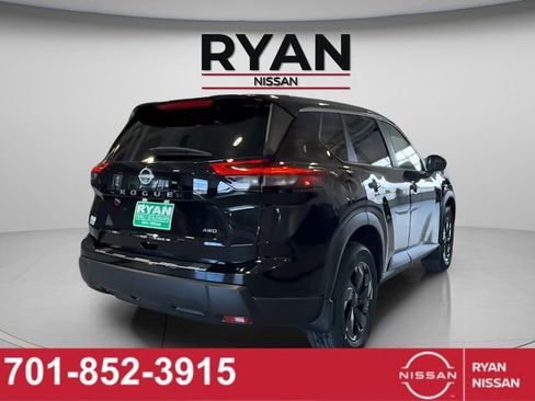 New 2026 Nissan Rogue SV w/ Cold Weather Package AWD/4WD image 5