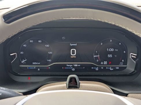 Used 2024 GMC Yukon XL Denali w/ Advanced Technology Package image 15