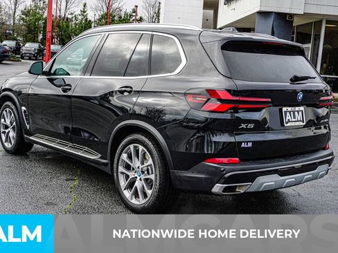 Used 2025 BMW X5 xDrive50e image 4