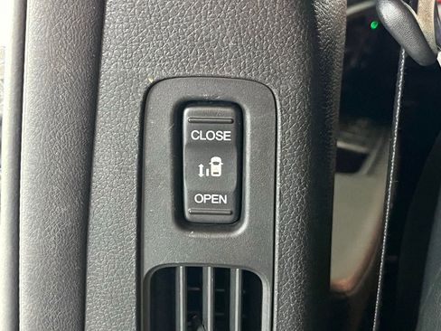 Used 2023 Honda Odyssey Sport image 40
