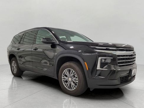 Certified 2025 Chevrolet Traverse LT w/ LPO, Floor Liner Package image 1