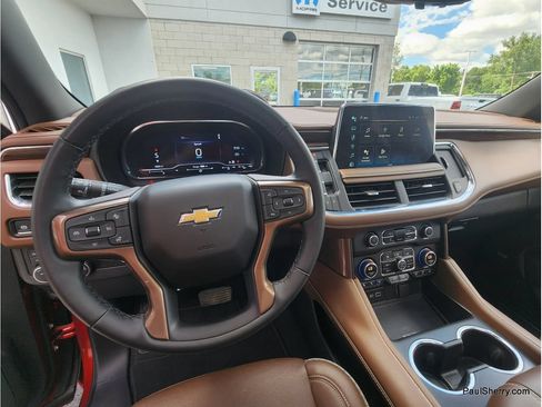 Used 2024 Chevrolet Suburban High Country AWD/4WD image 29
