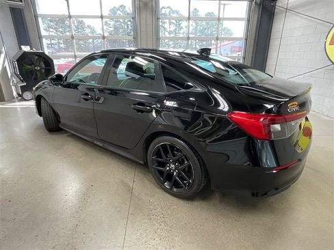 Used 2022 Honda Civic Sport image 3