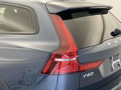 Used 2020 Volvo V60 T5 Cross Country AWD/4WD image 16