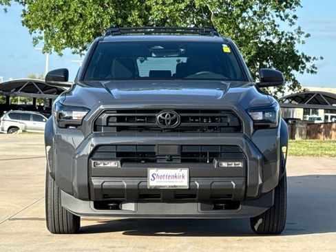 Used 2025 Toyota 4Runner SR5 AWD/4WD image 2