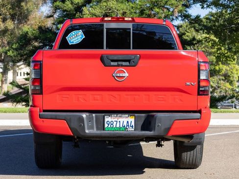 Used 2022 Nissan Frontier SV w/ SV Premium Package image 11