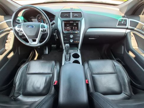 Used 2013 Ford Explorer XLT AWD/4WD image 15