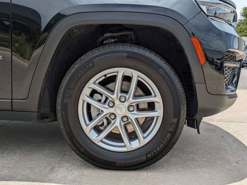 Used 2024 Jeep Grand Cherokee Laredo X w/ Luxury Tech Group I AWD/4WD image 12